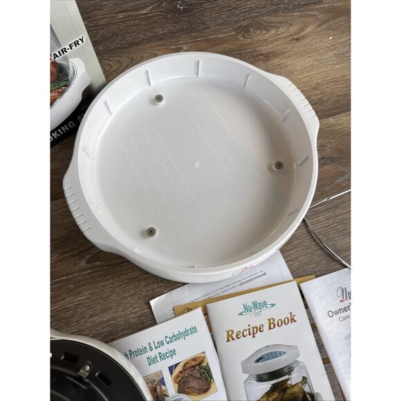 NuWave Pro Infrared Cooking System Convection Oven White Red 20331 + Recipe Book - Picture 13 of 15